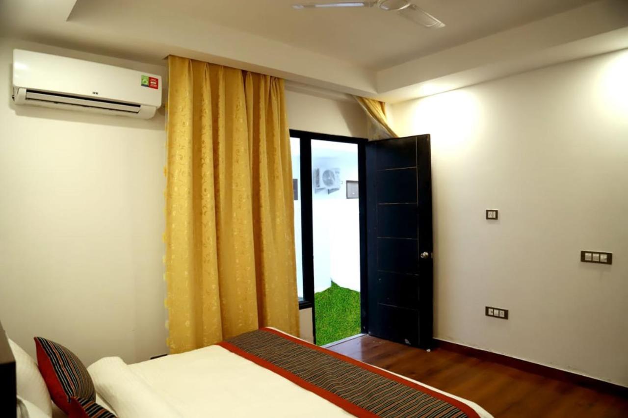 Country Inn Hotels & Resorts Vrindāvan エクステリア 写真
