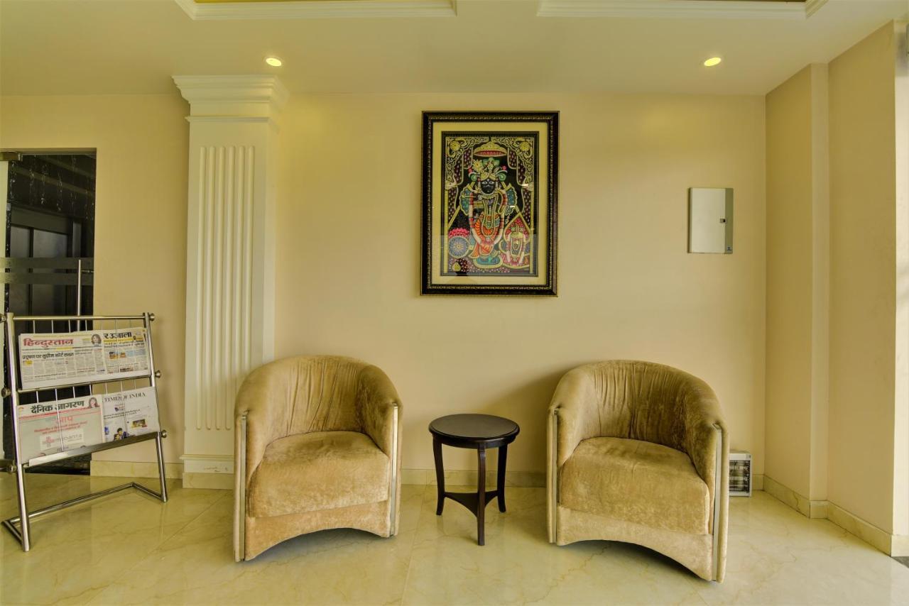 Country Inn Hotels & Resorts Vrindāvan エクステリア 写真