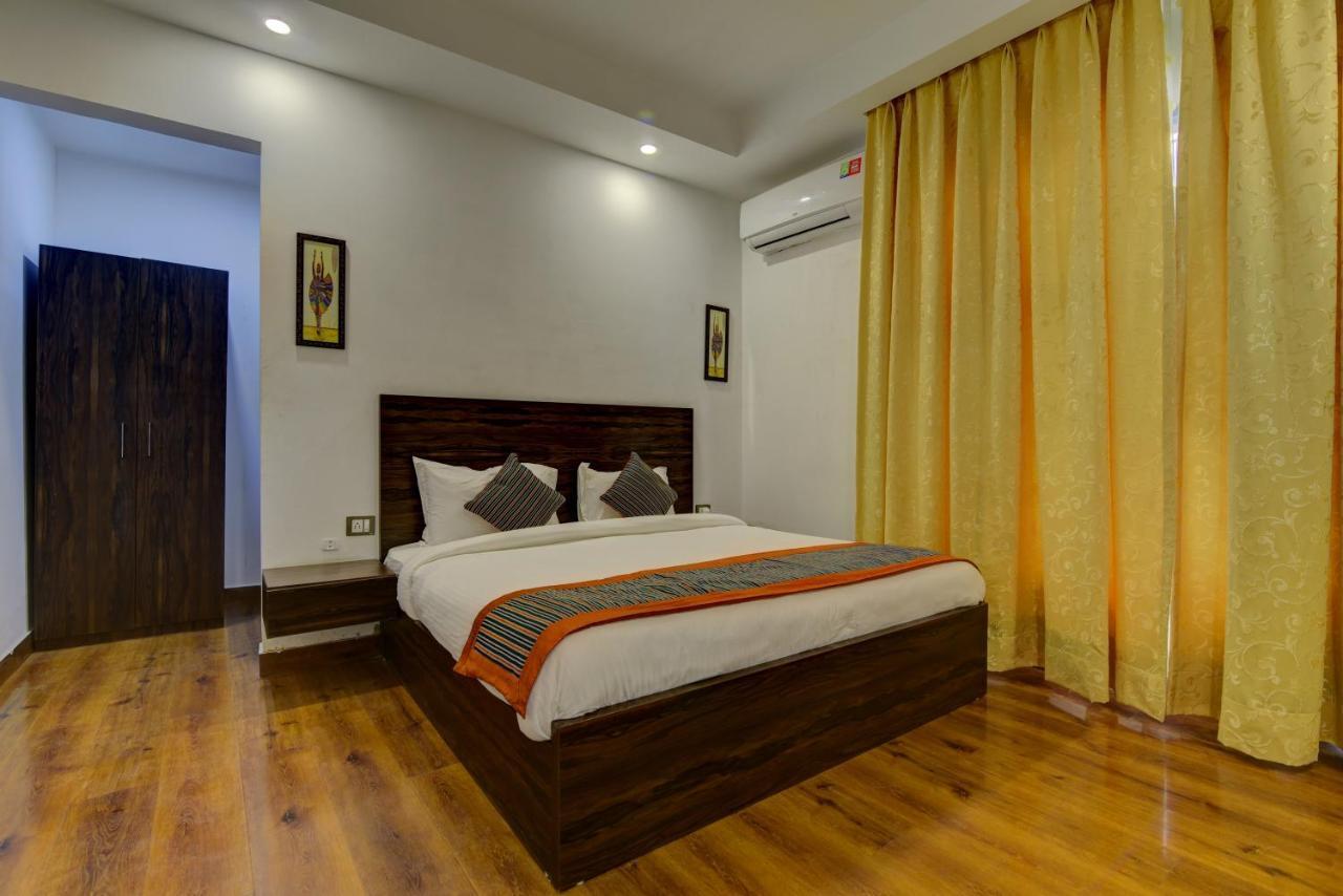 Country Inn Hotels & Resorts Vrindāvan エクステリア 写真